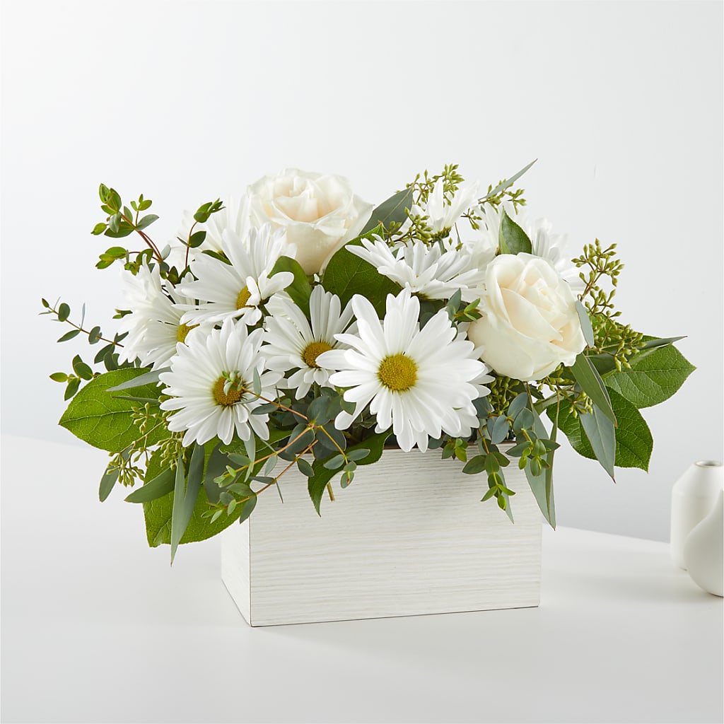 Fresh Linen Box Bouquet –  Jax Flowers Corp, Orange Park FL
